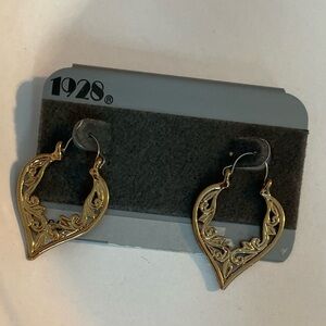 NEW Vintage Earrings Gold tone 1928 collection